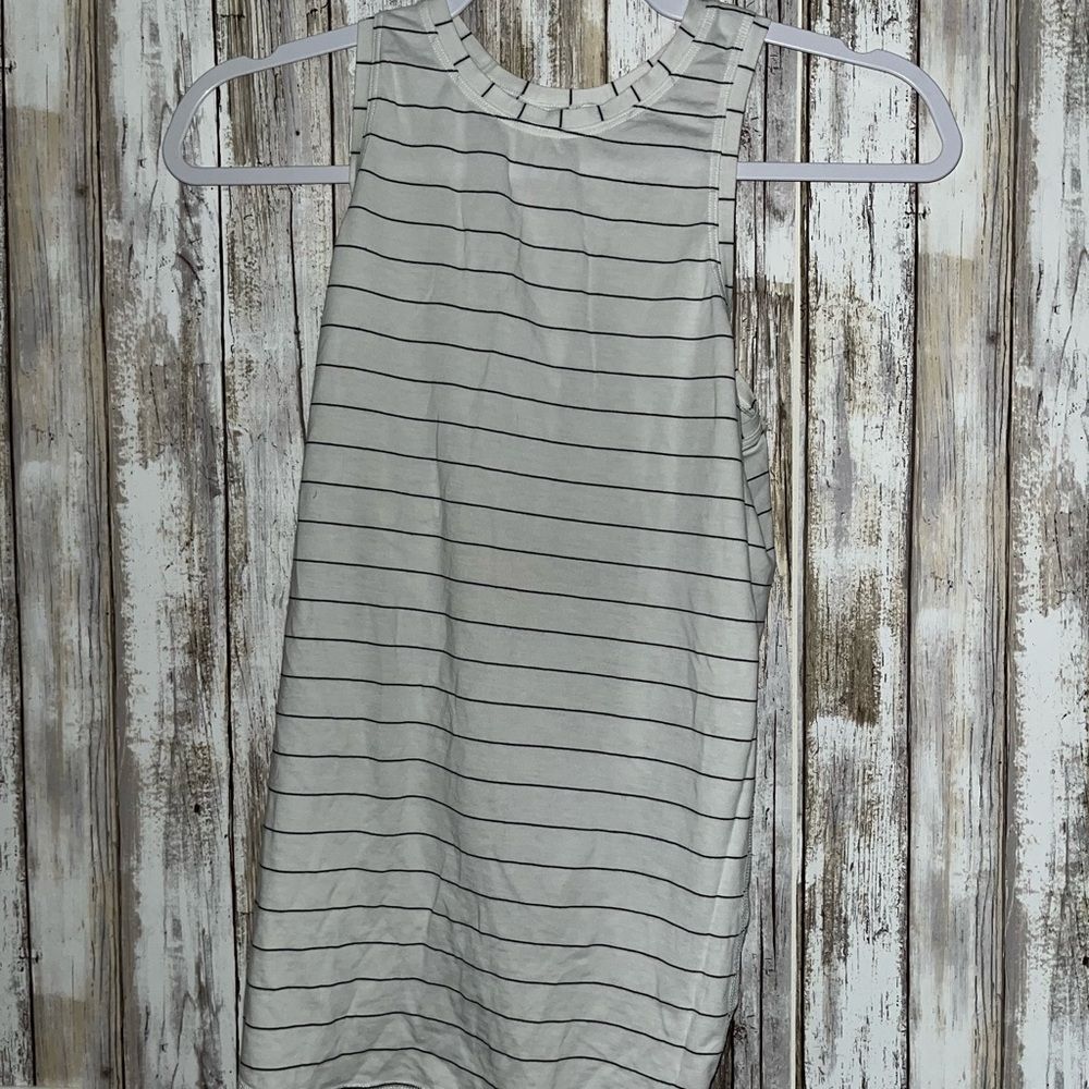 lululemon all tied up tank size 4